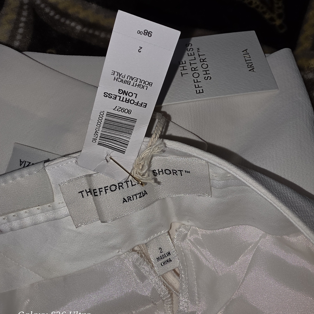 Aritzia High-Waist White Tailored Shorts; The Effortless - Picture 3 of 3